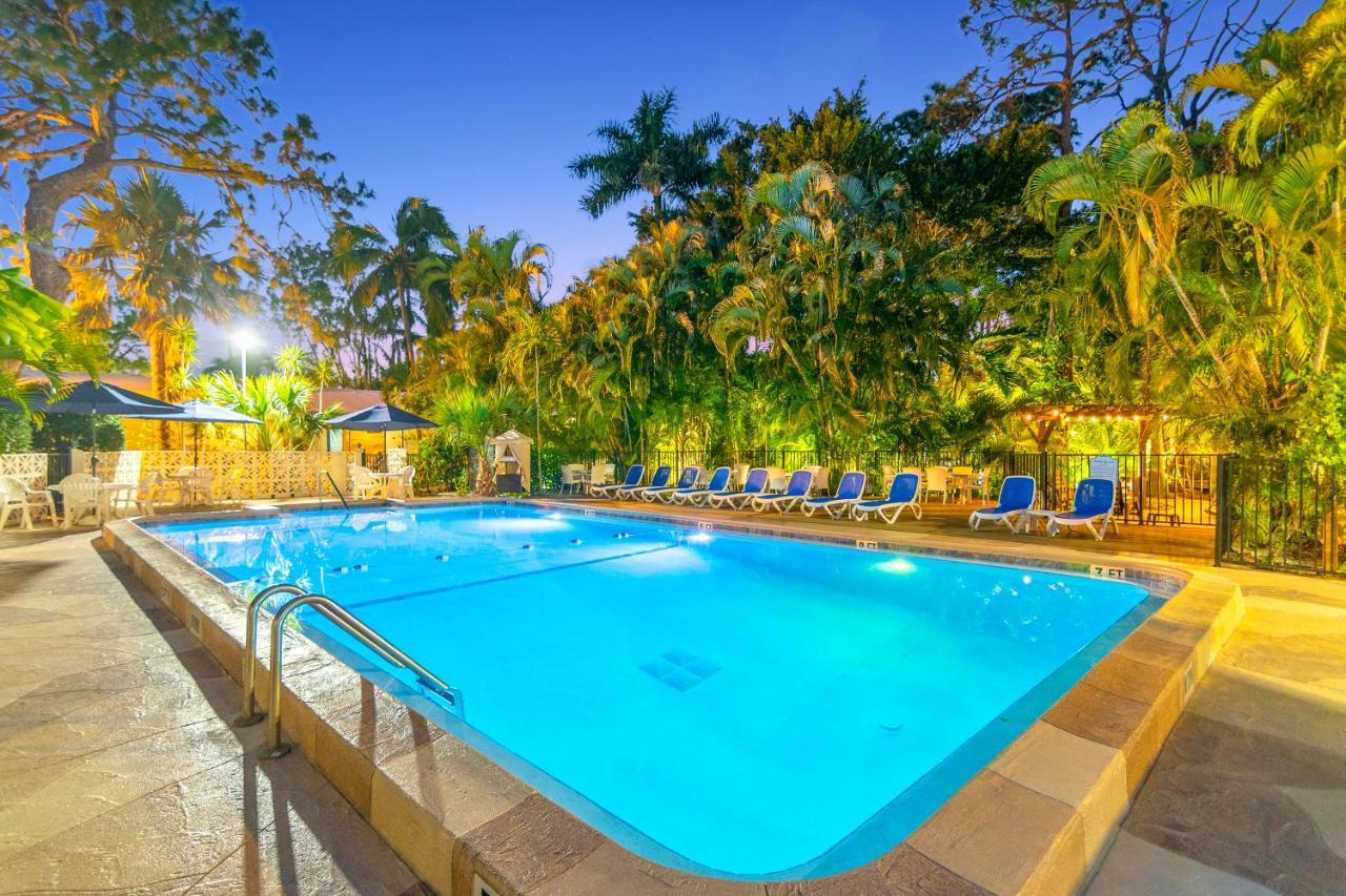 The Fairways Inn Of North Naples Exterior foto